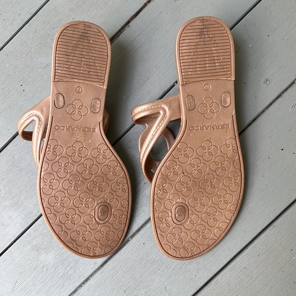 Bernardo Sandals - Picture 2 of 2